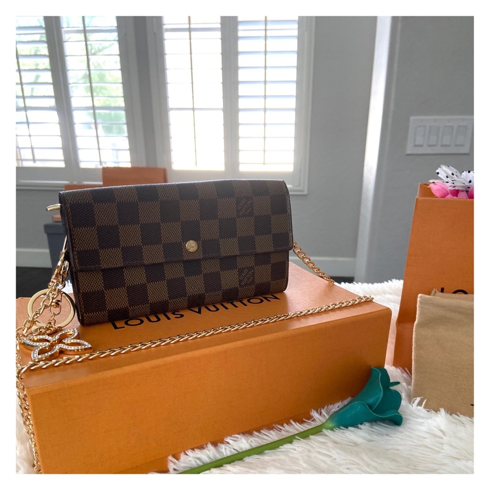 ❤️LV Damier Ebene Sarah Crossbody Bag EUC❤️